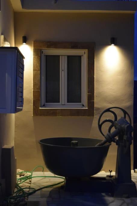 O Palaios Fournos Tou Andrea Apartment Kardhakata ภายนอก รูปภาพ